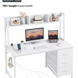 Computer desk (white)