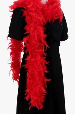 12 New Feather boas to wear and to decorate, wrap up gifts