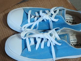 GORGEOUS  NEW  CONVERSE ALL STAR WOMEN'S SHOES
