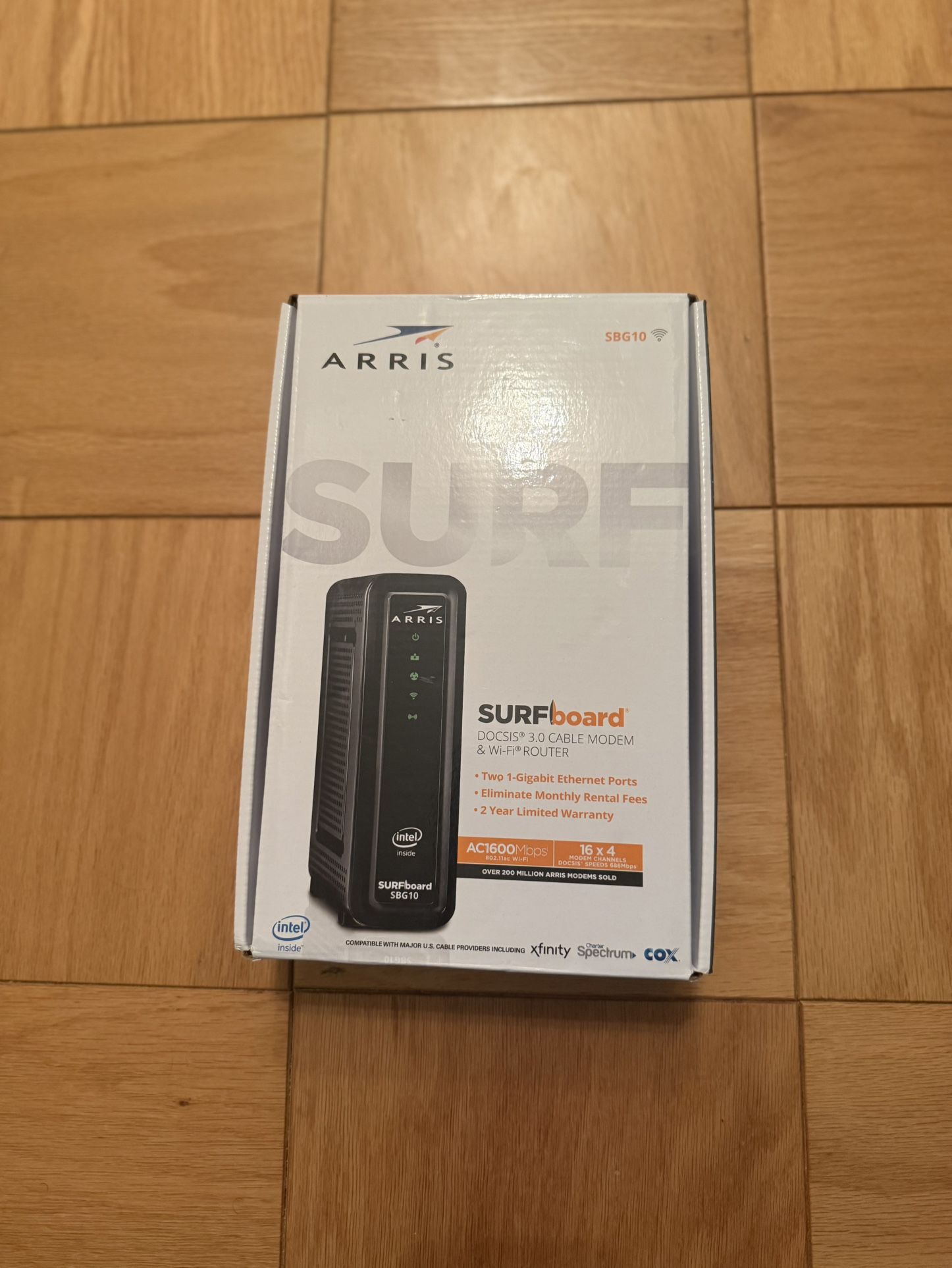 ARRIS SURFboard SBG10 DOCSIS 3.0 16x4 Gigabit Cable Modem & AC1600 Wi-Fi Router