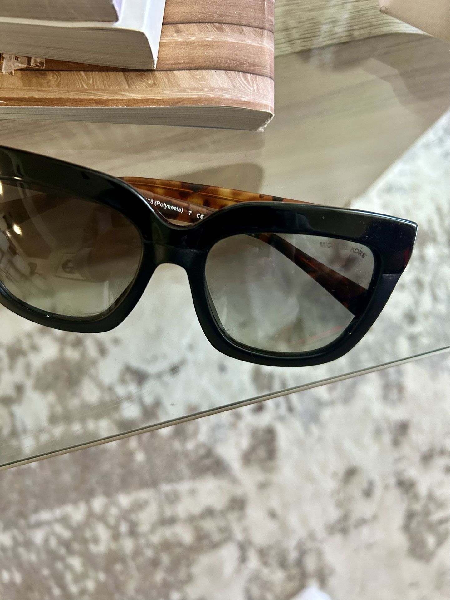 Authentic Michael Kors MK 2163 San Marino Black Cat-Eye/Square Sunglasses w/ Case