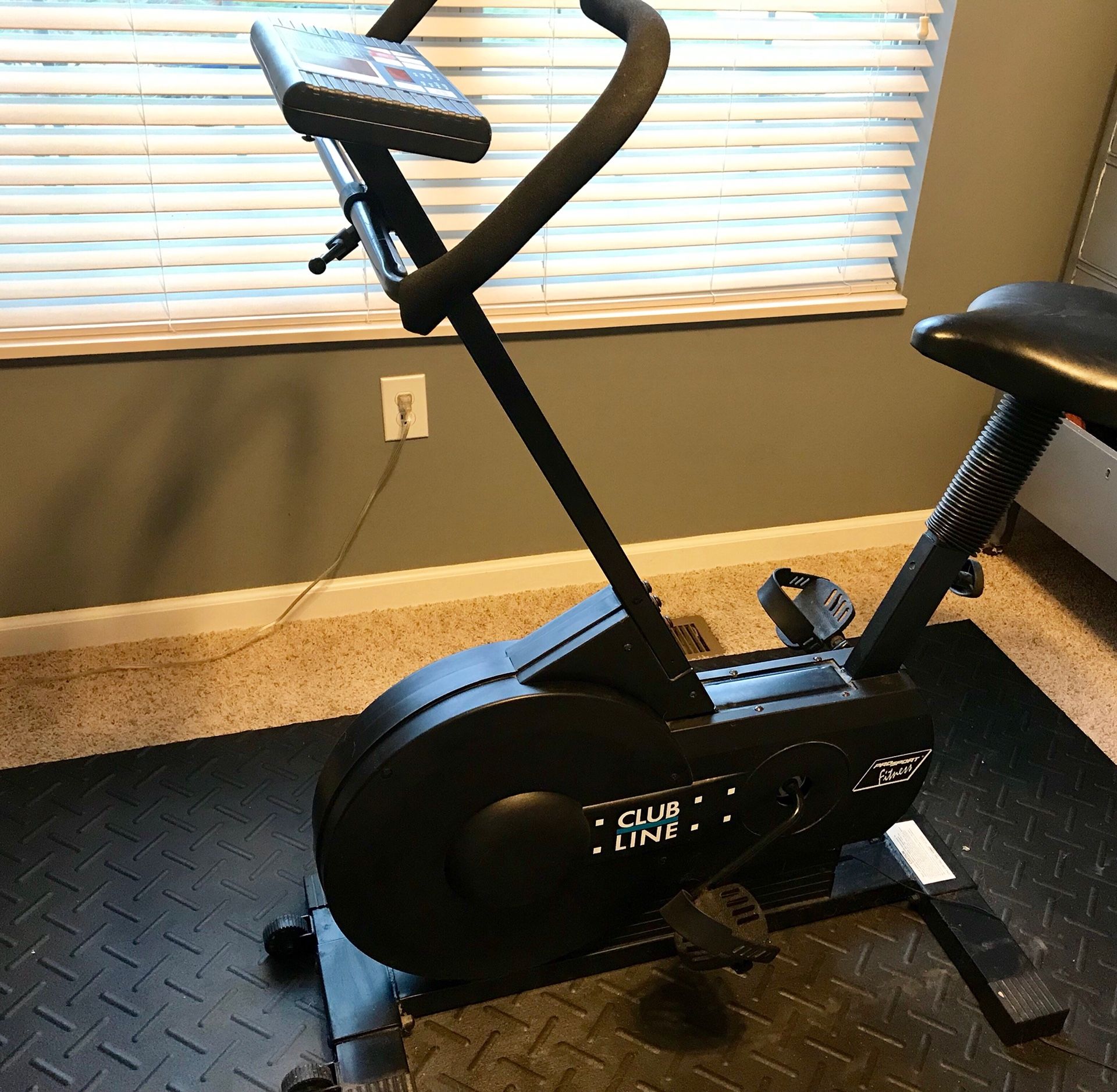 pro sport fitness club line system 2500 exercise bike and mat