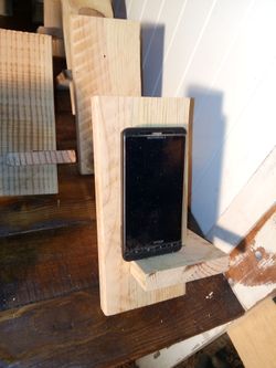 Cellphone & iPad Stands