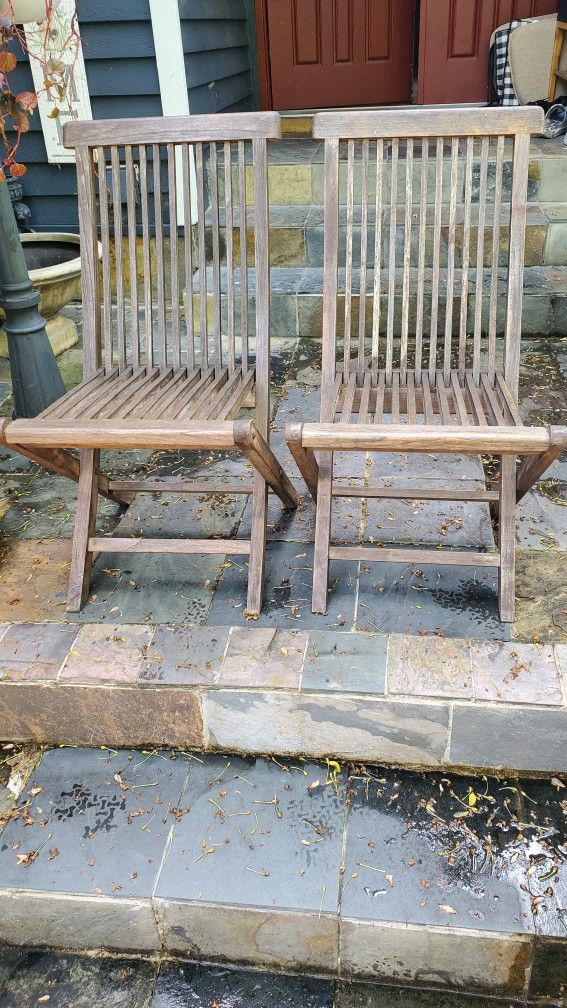 Vintage teak wood outdoor folding chair set