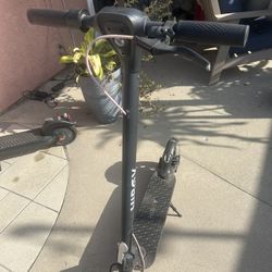 Hiboy KS4 Pro Foldable Electric Scooter w/25 mi Max Operating Range And 19mph Max Speed - Black