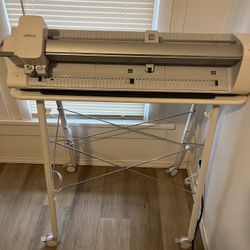 Cricut Venture With Stand 