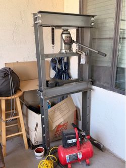 Hydraulic workshop press and Compressor