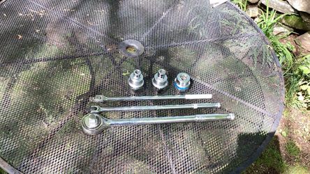 Duralast ratchet and breaker bars