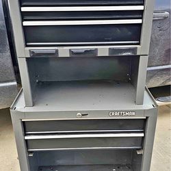 Craftsman rolling tool box
