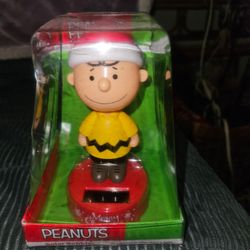 NEW XMAS PEANUTS BOBBING HEAD  COLLECTORS ITEM