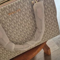 Authentic Michael kors Purse And Wallet