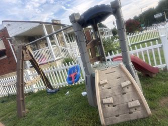 Beautiful Swingset Can Deliver