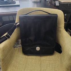 McKlein Luxury Black Leather Laptop Messenger/Shoulder Bag
