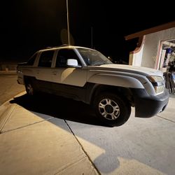 2003 CHEVY AVALANCHE 