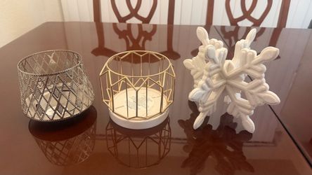 Candle Holder Set with Snowflake Decor