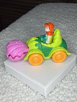 Vintage 1991 Batman Returns Poison Ivy Car McDonalds Meal Toy DC Comic