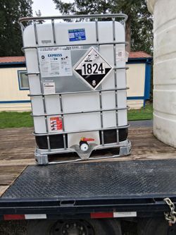 330gal IBC Water Totes