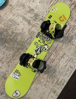 Forum 130cm Chillydog Kids Snowboard With Bindings