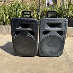 DJ SPEAKERS 16” Powered!