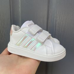 ADIDAS GRAND COURT 2.0 SNEAKERS, toddler kids size 5K. Pink iridescent shoes