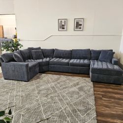 Macys Sectional Couch - FREE DELIVERY