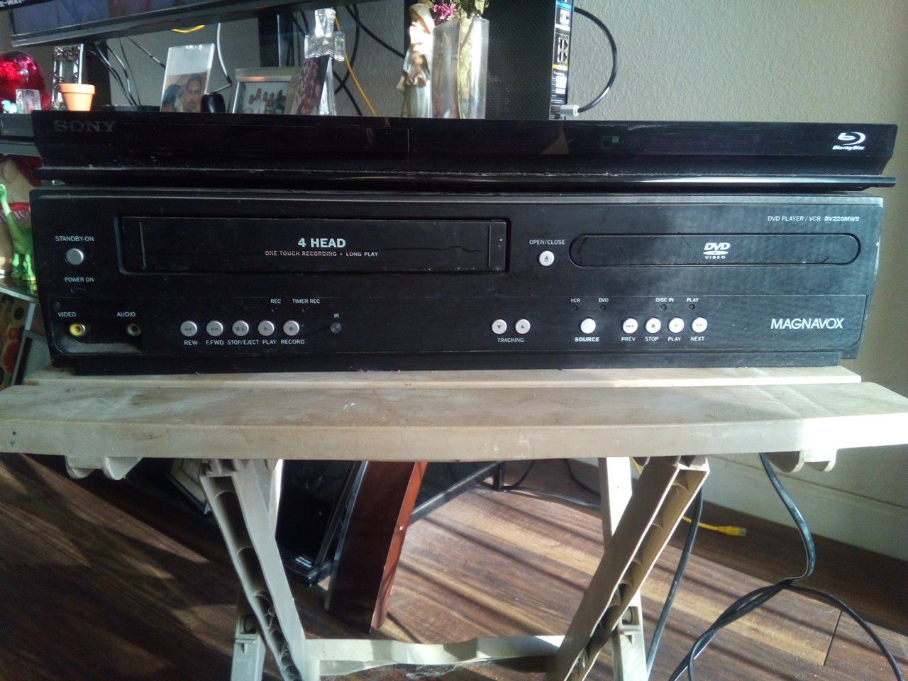 Blue Ray player left
