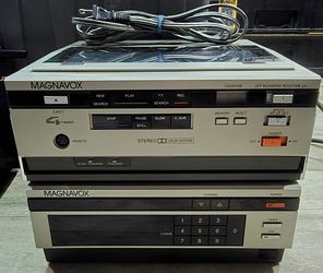 1983 Magnavox VHS Video Cassette Recorder + Tuner