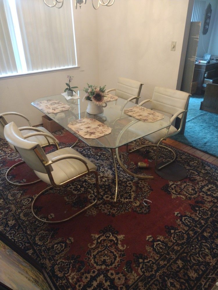 ****Free****.  Nice Glass Dining Table 