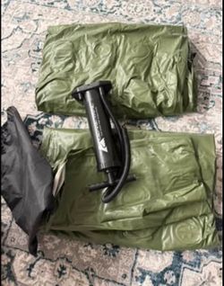 green inflatable mattress