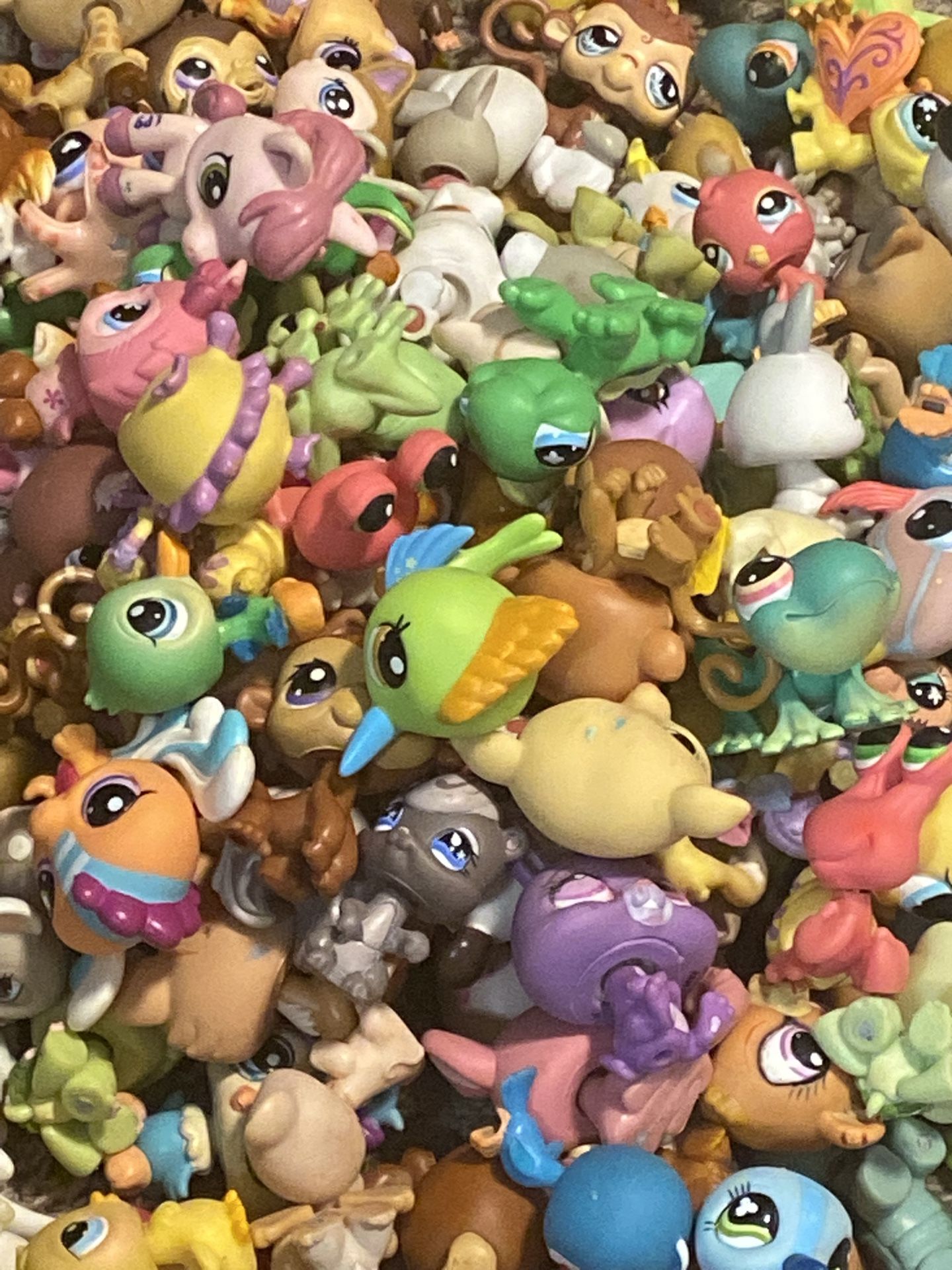 250 little pet shops pets