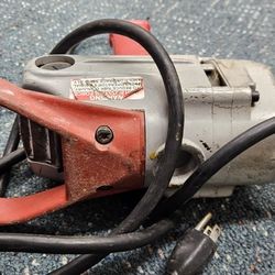 Milwaukee 1/2 in Heavyduty D Handle Drill