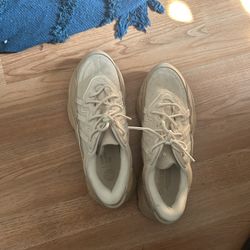 Adida ozweego size 10