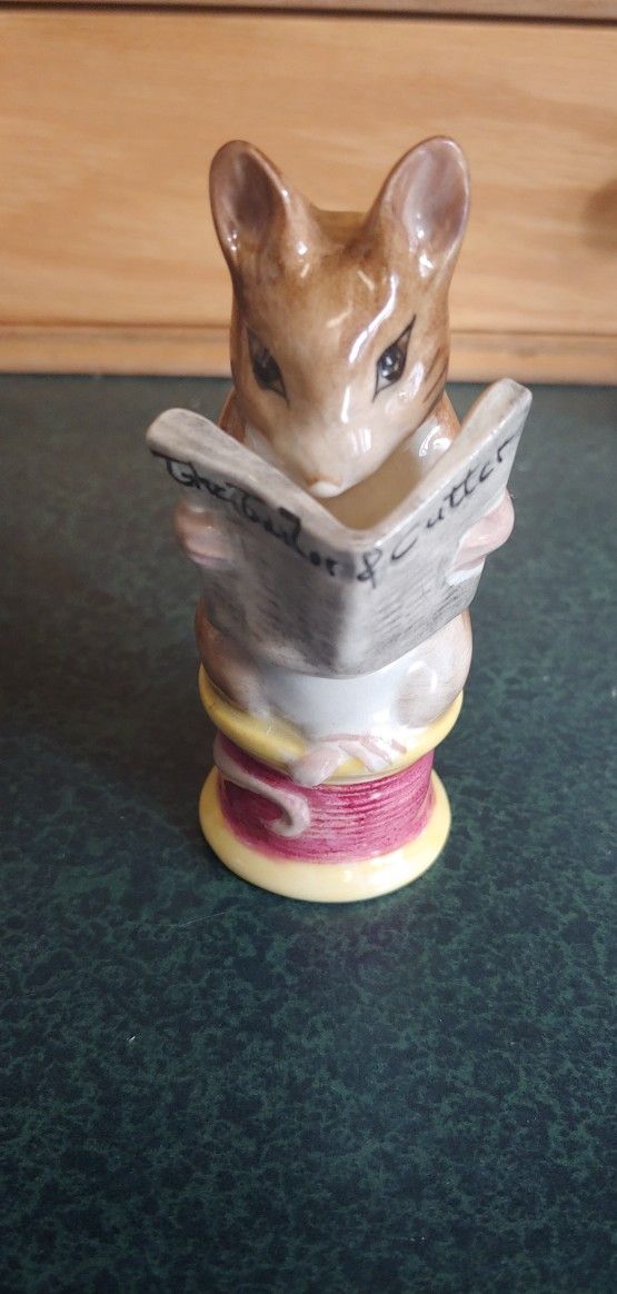 BEATRIX POTTER "TAILOR OF GLOUCESTER" FIGURINE