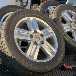 07 - Up Toyota Tundra 20" Wheels, Tire Like New 285/50-20 Good Tires