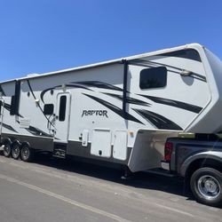 2014 Keystone Raptor