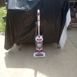 Shark Vacuum NV501