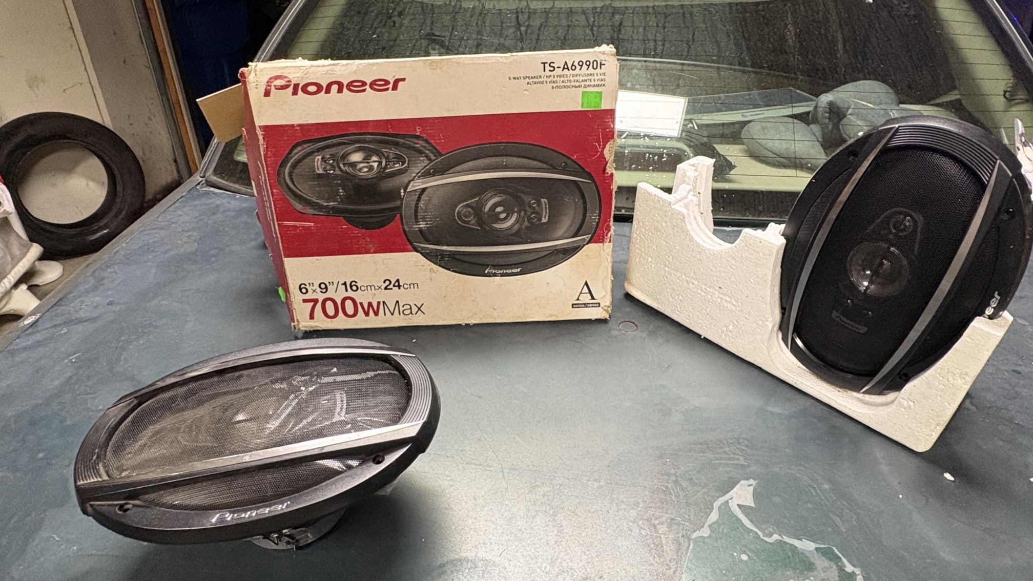 6 X 9 Pioneer Speakers