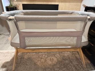 Newton Baby Bedside Bassinet