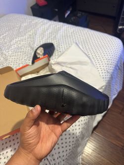 Nike Mind 001 “Triple Black” size 9 $120