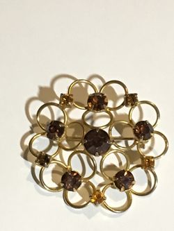 Beautiful ladies brooch vintage To Now