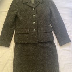 Women's Tweed Suit Set.  Size S