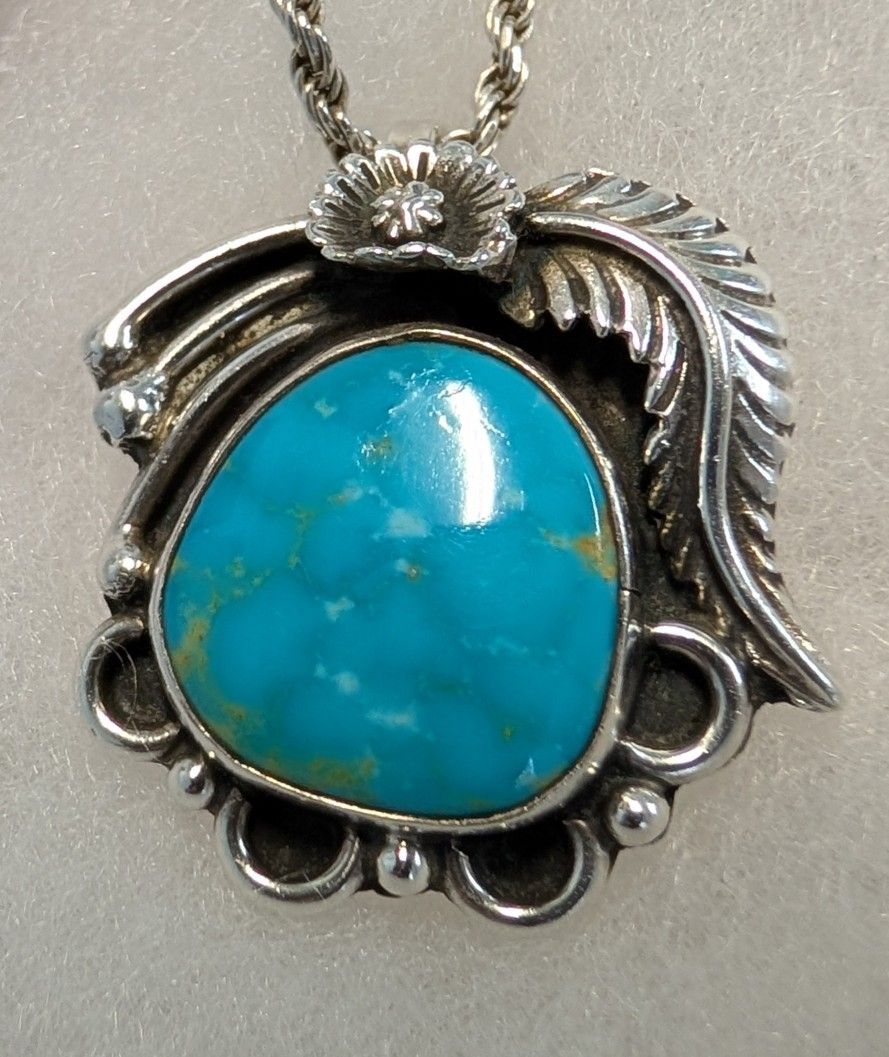 Signed Navajo Sterling Turquoise Floral Leaf Border Pendant w/ 18" Rope Chain
