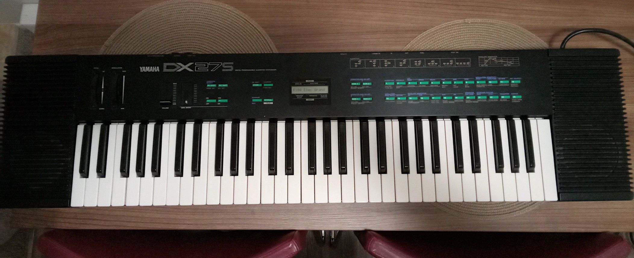Yamaha DX27S Keyboard Synthesizer 1986