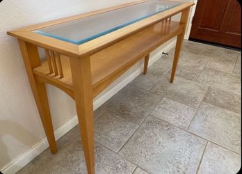 Solid Maple Console Sofa Table w/ Beveled Glass Top – Excellent Condition