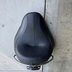 2007–2015 Harley Seat/ 2000-2017 Harley Softail Drag Specialties Predator Seat