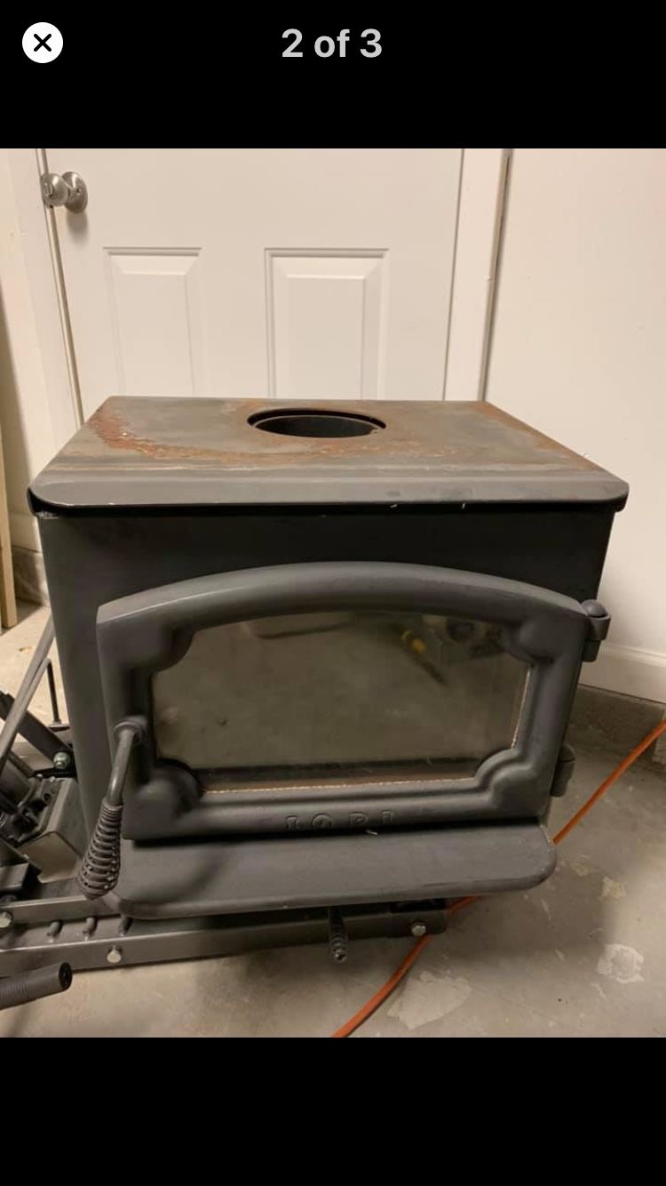 Like new LOPI wood stove from the answer series!