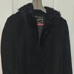 Single Breasted Wool Coat With Fur Collar