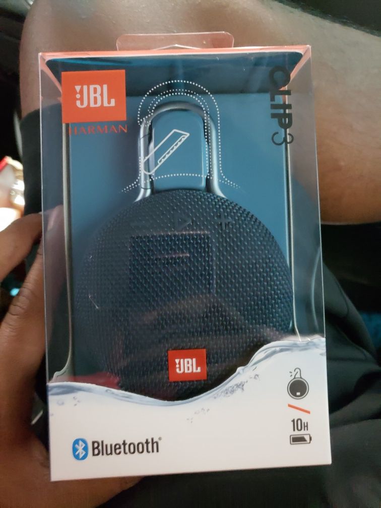 JBL Speaker Clip 3