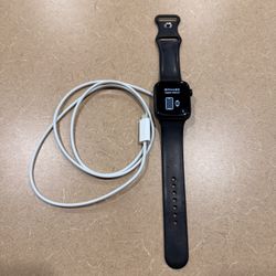 Apple Watch SE 44MM / With Charger $160