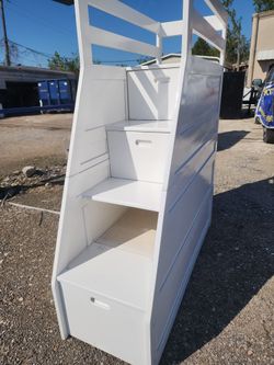 Literas  En Buen Acondicion De Madera . Usada . Page Mas De 800 Nueva 